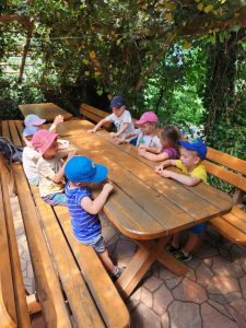 898c4dbf-d2c3-43c4-b1ad-b0a103a2f755